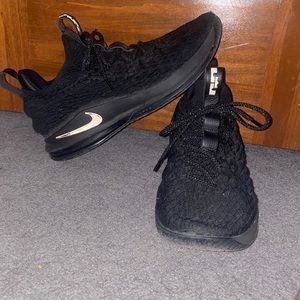 Nike Lebron James 15 XV Low Triple Black Size 13
